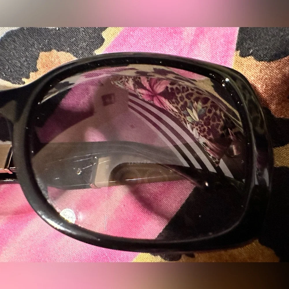 Burberry polarized women’s sunglasses - Picture 7 of 10